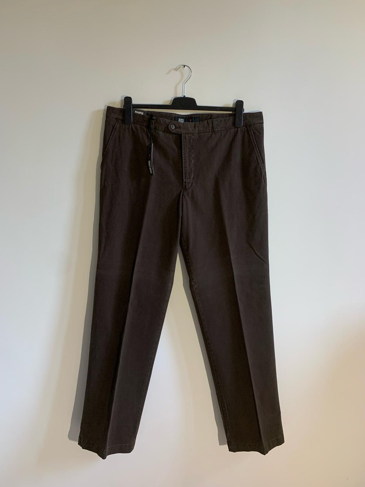 Pantalone Bush. Taglia 58. 97% Cotone 3%Elastan. Colore marrone - GLWear #