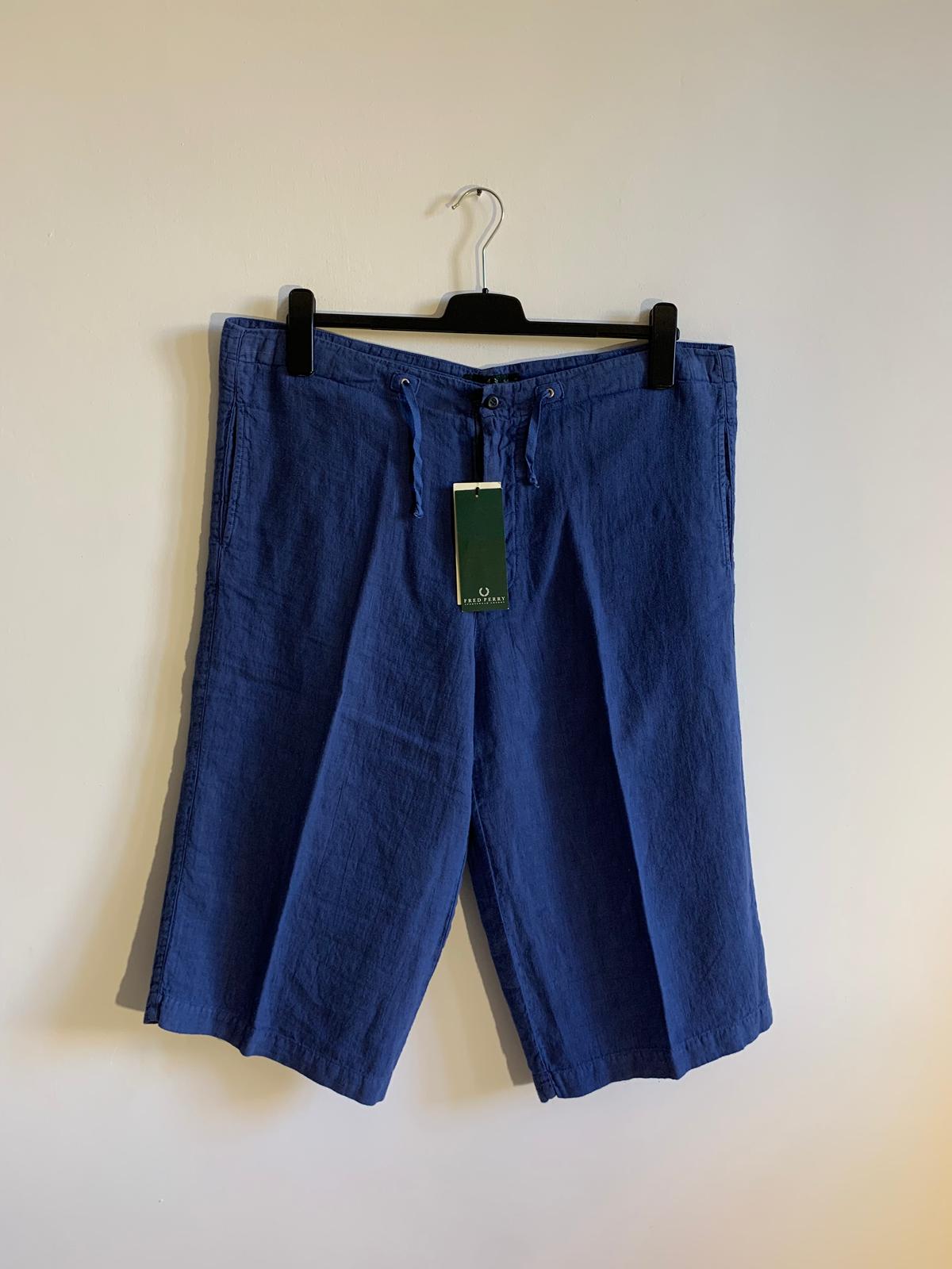 Shorts Fred Perry. Taglia 54. Colore blu. 100% Lino - GLWear #