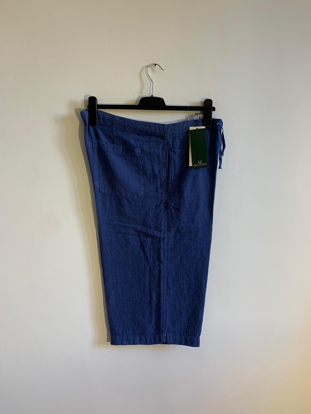 Shorts Fred Perry. Taglia 54. Colore blu. 100% Lino - GLWear #