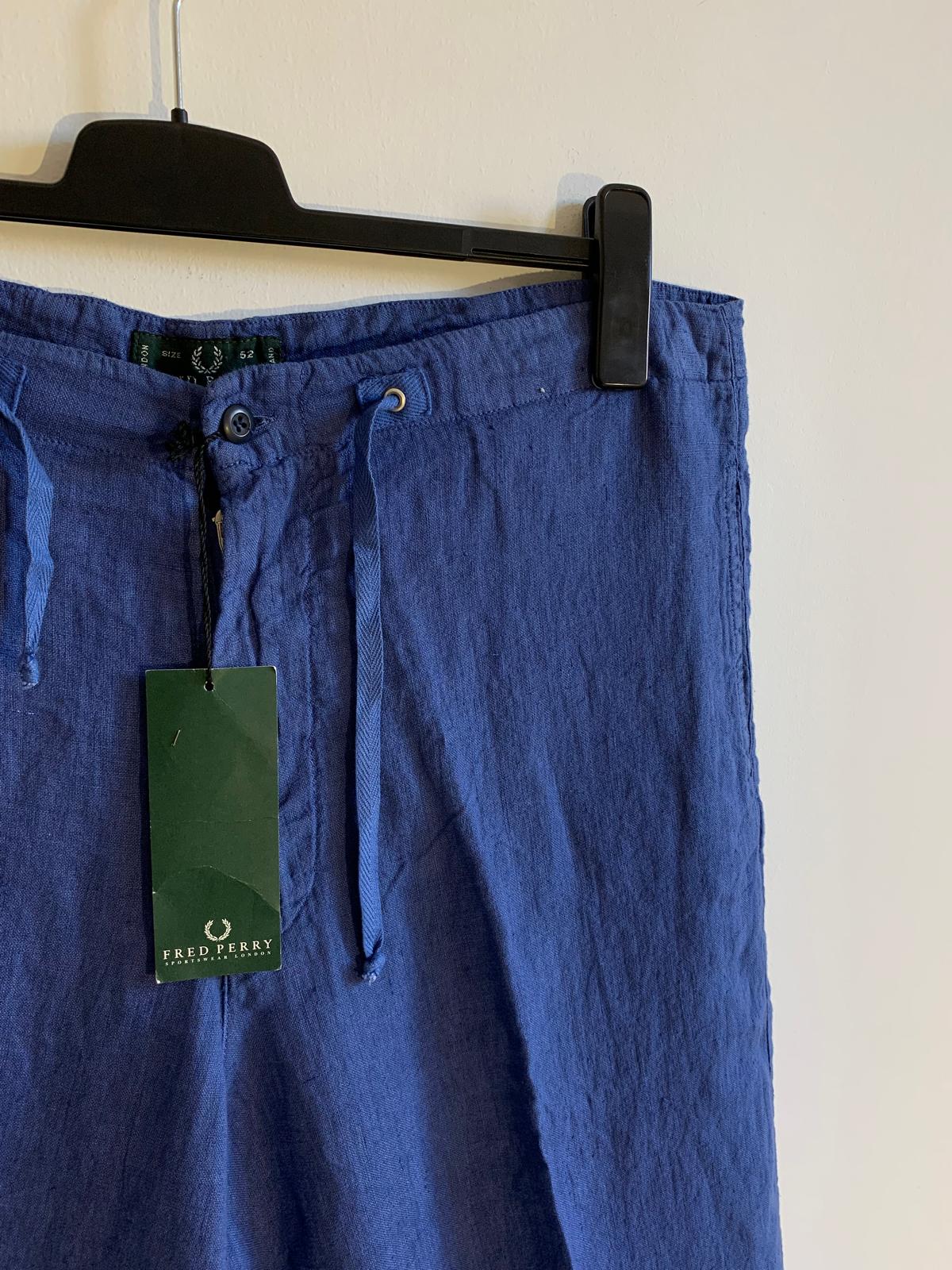 Shorts Fred Perry. Taglia 52. Colore blu. 100% Lino - GLWear #