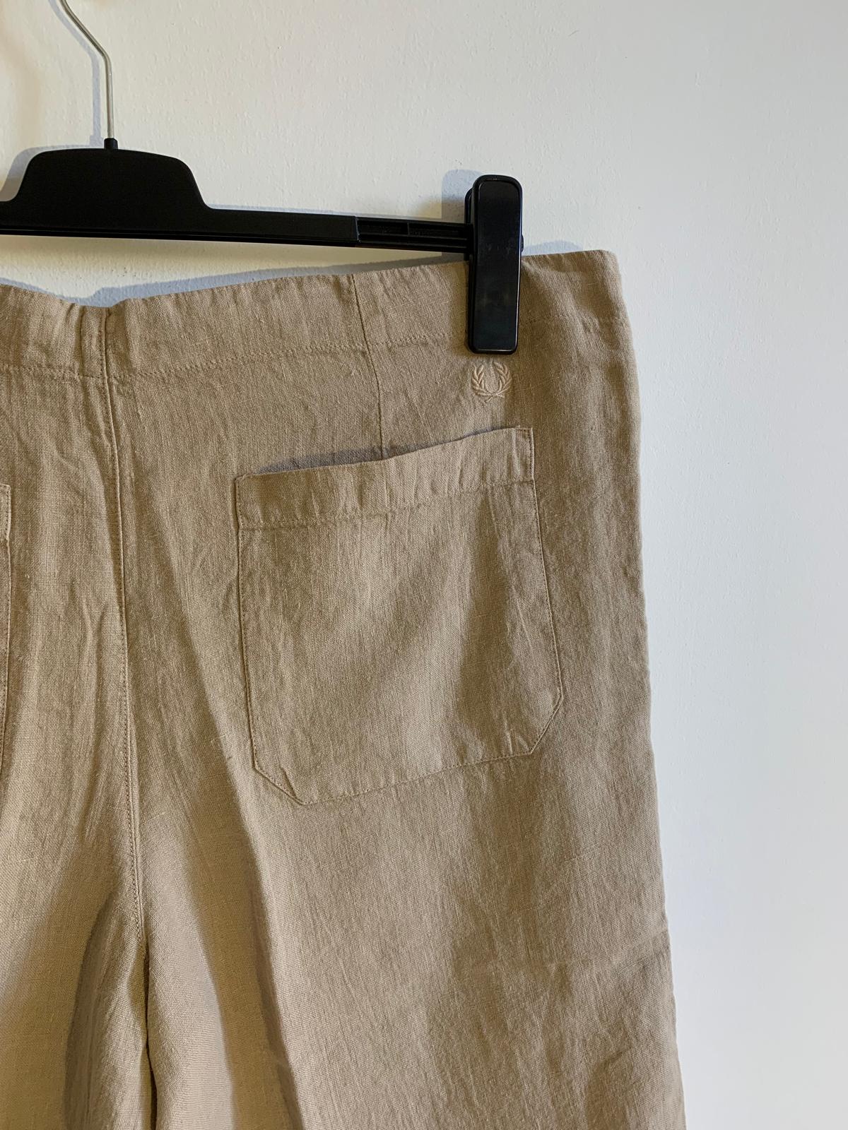 Shorts Fred Perry. Taglia 52. Colore beige. 100% Lino - GLWear #
