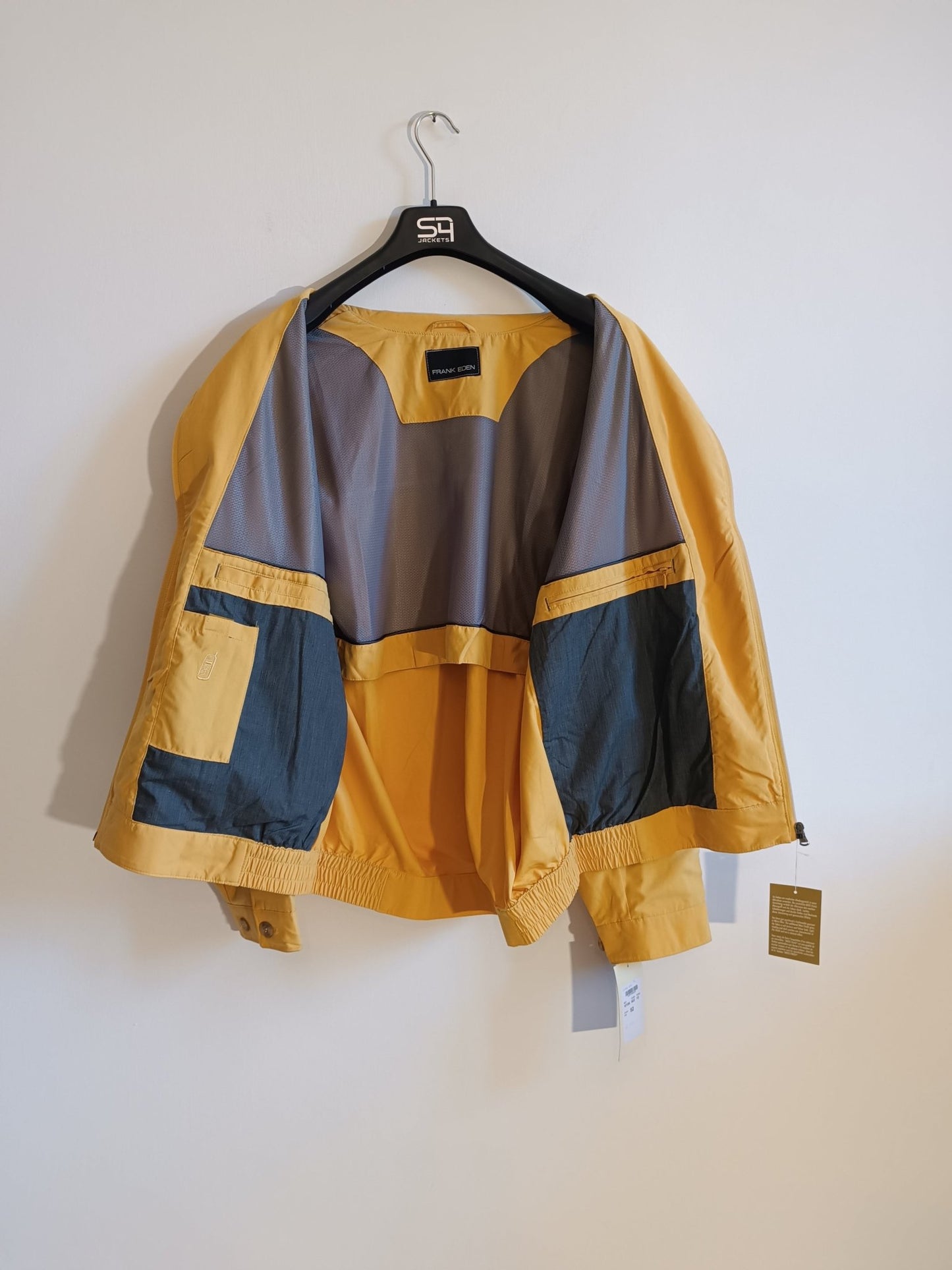 Giacca Frank Eden colore giallo. Taglia 52. 100% Microfibra - GLWear #