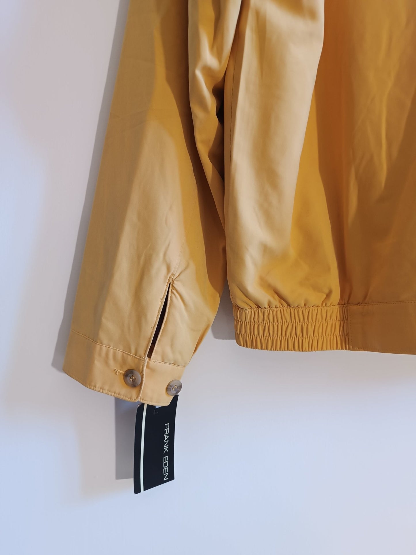 Giacca Frank Eden colore giallo. Taglia 52. 100% Microfibra - GLWear #