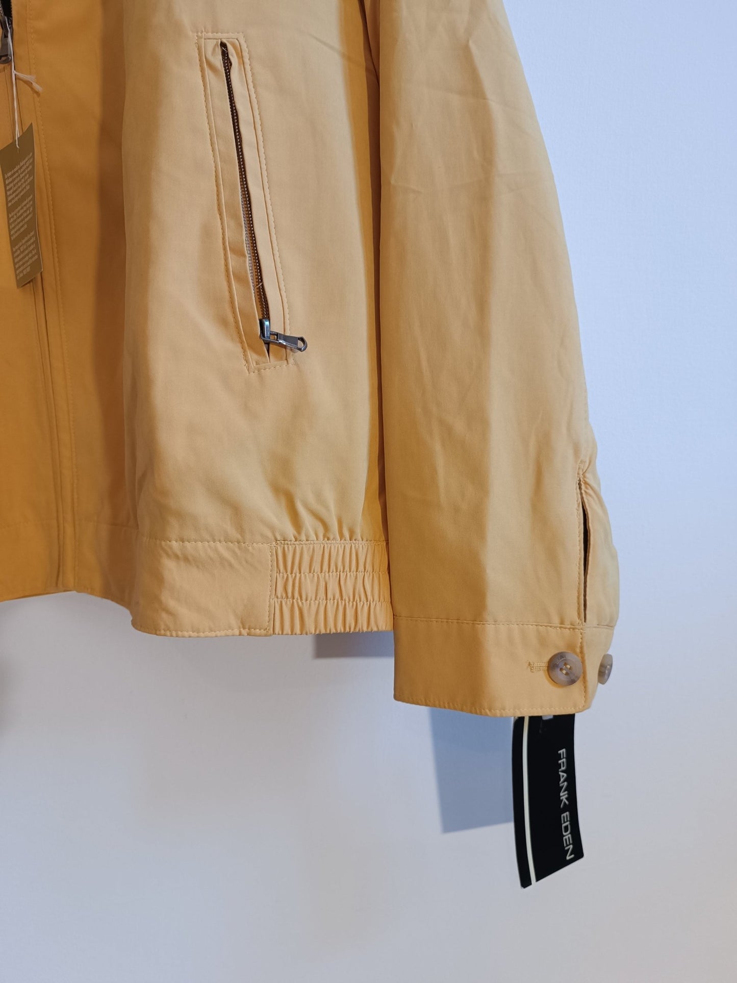 Giacca Frank Eden colore giallo. Taglia 52. 100% Microfibra - GLWear #