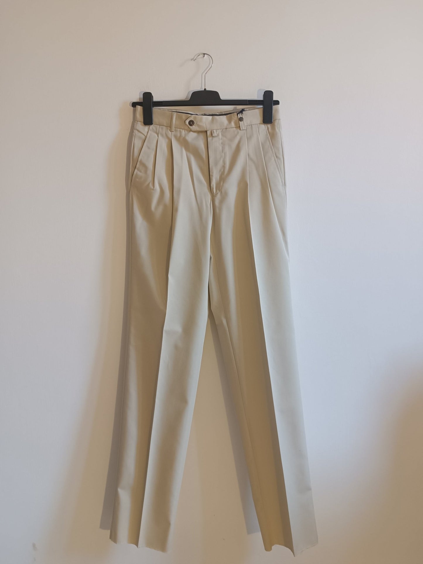 Pantalone McGregor modello Sevilla Bologna. Taglia 46. 67% Poliestere 33% Cotone - GLWear #