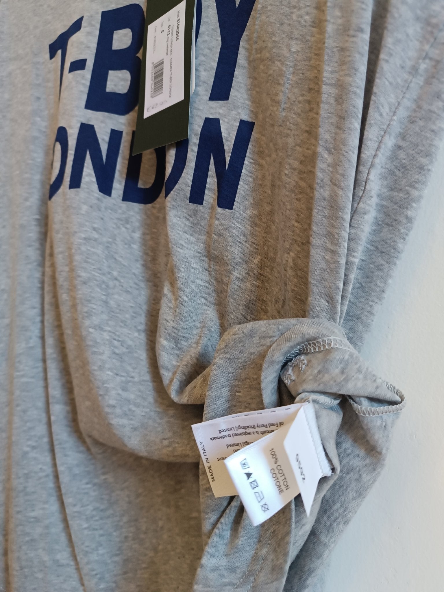 T-shirt Fred Perry Donna. 100% Cotone. Taglia S. Colore grigio. Made in Italy - GLWear #